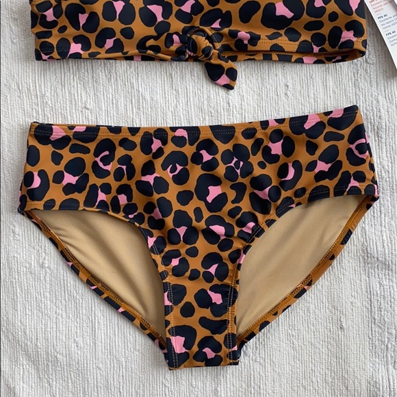 New Swimsuit - Picture 4 of 6